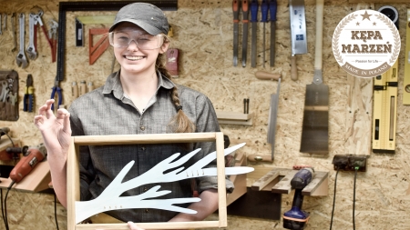 Oryginalny wieszak na biżuterię Wiki